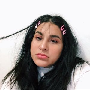 Meet your Posher, Julia